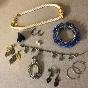 Miscellaneous jewelry lot